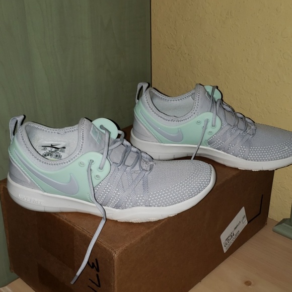 Nike sneakers - Picture 3 of 6